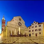La Paulinas Daire Zadar